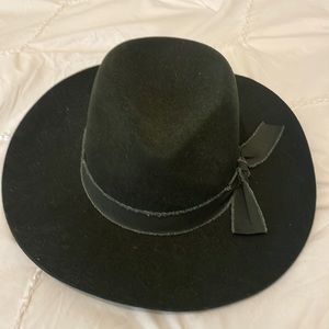 Olive and Pique hat
